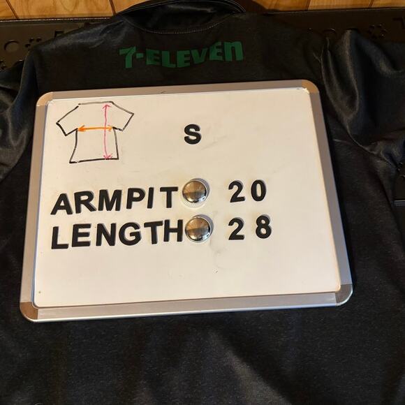 7 Eleven  S Button Up Shirt Uniform - Picture 6 of 6